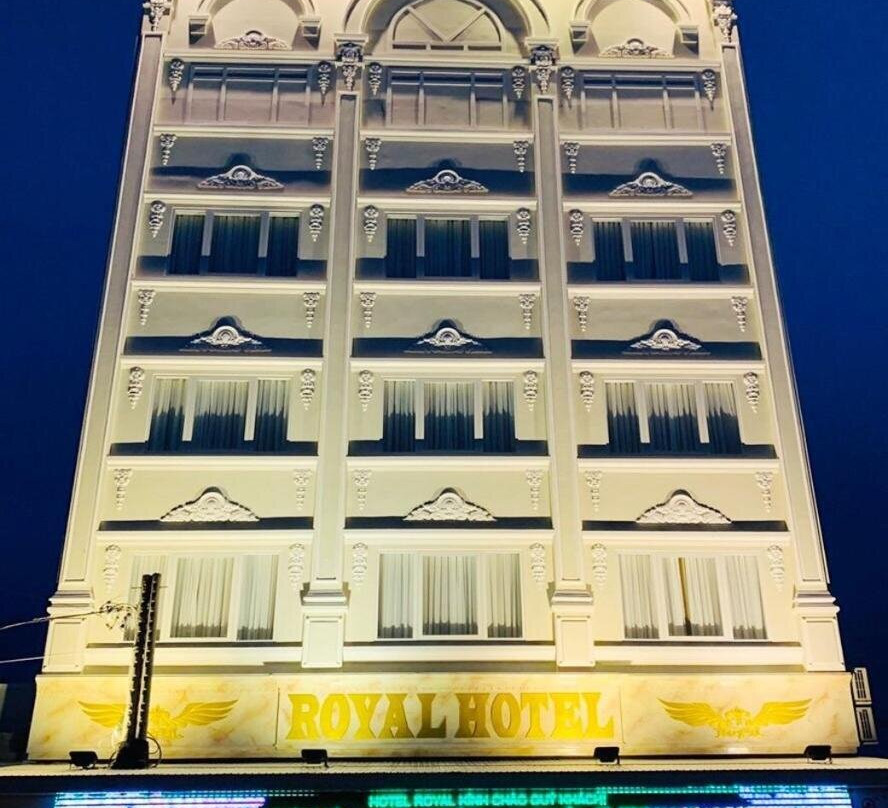 Royal Hotel 2