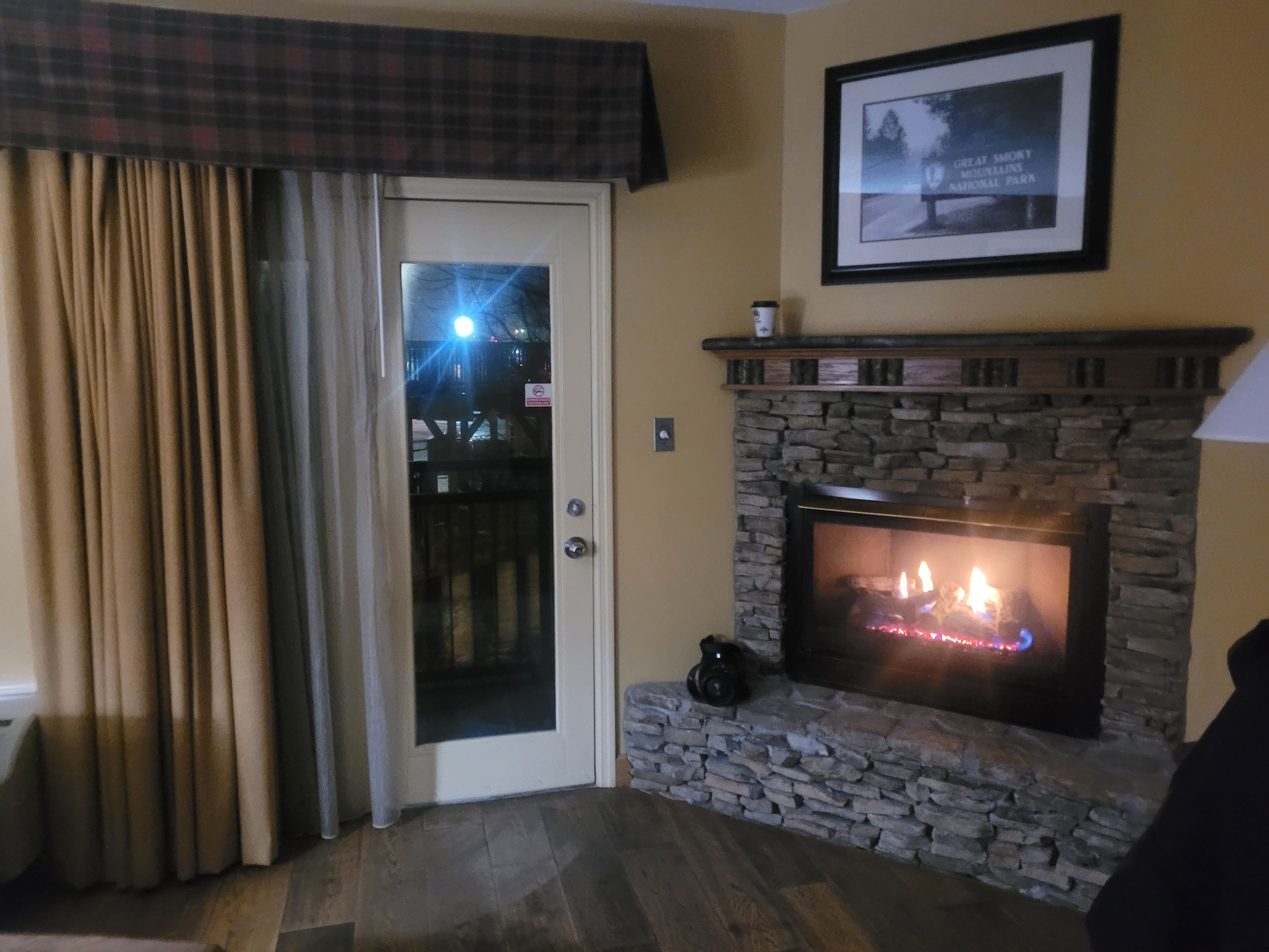 Old Creek Lodge-客卧