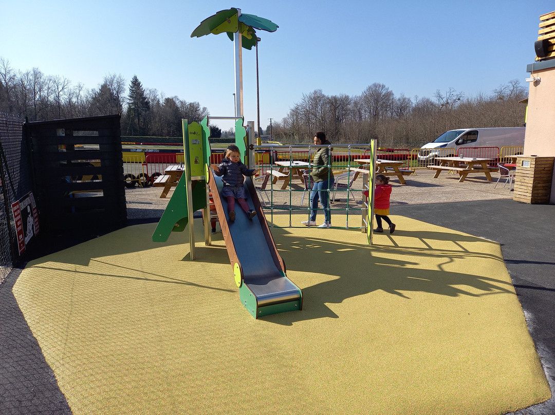 Jcs Karting Parc-Lubersac必去景点