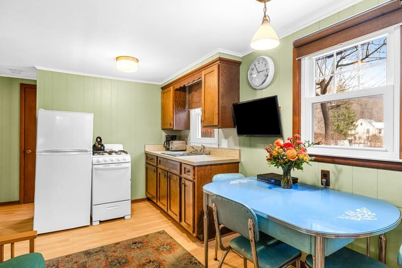 Phoenicia Lodge主图