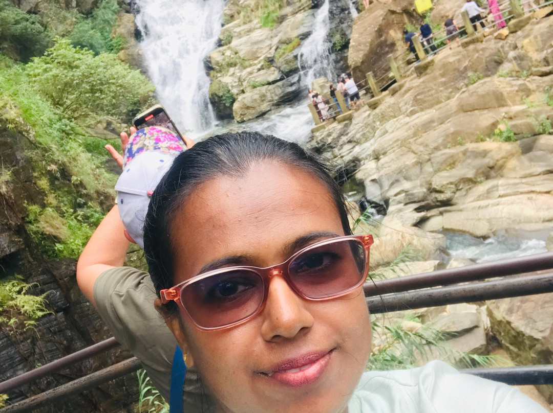 Ella Happy Tours & tuk tuk and taxi-埃勒必去景点