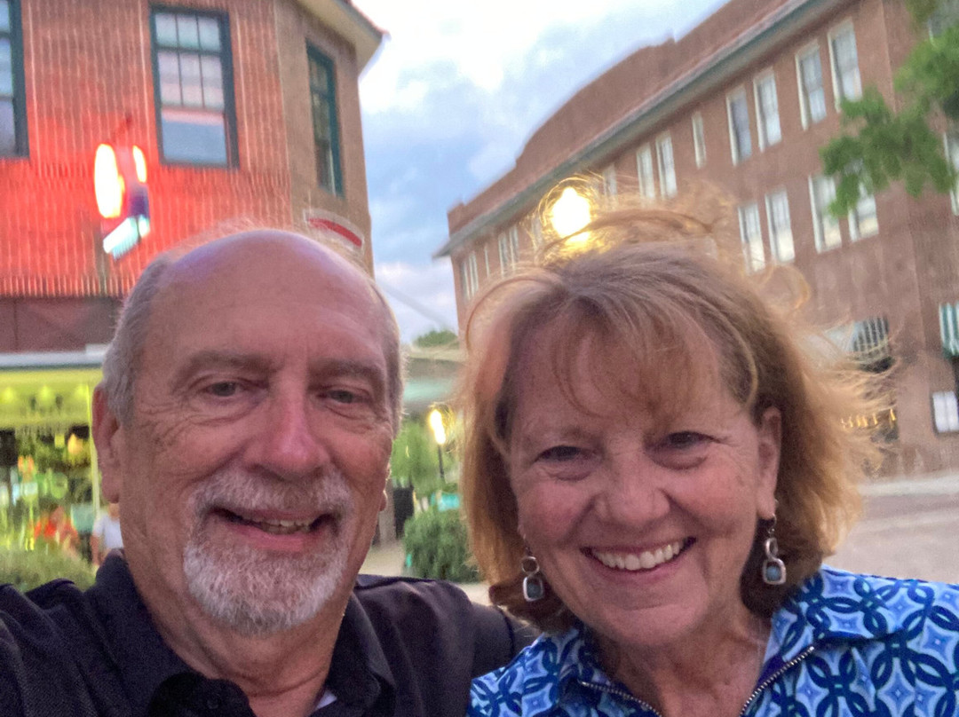 Edgewater Hotel主图