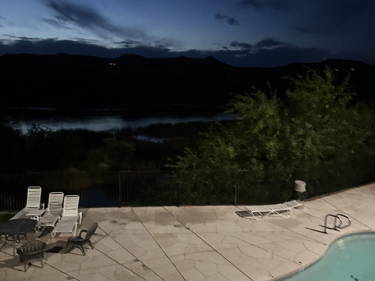 Lodge on the River主图