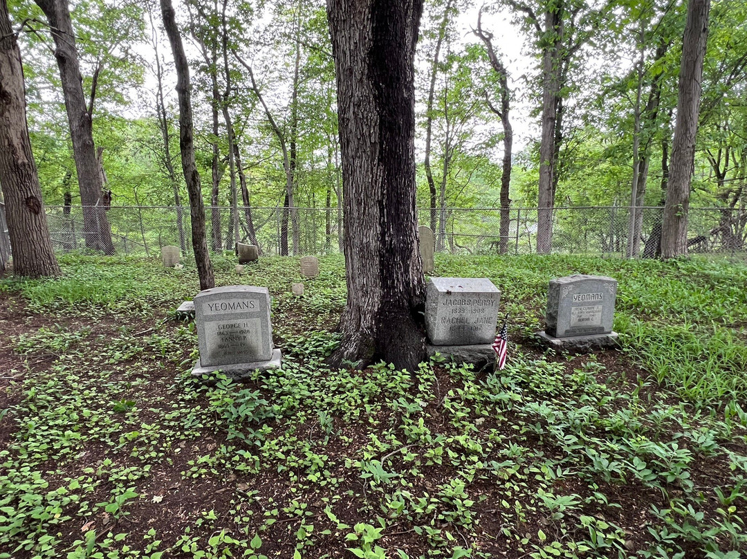 Perry Cemetery景点图片