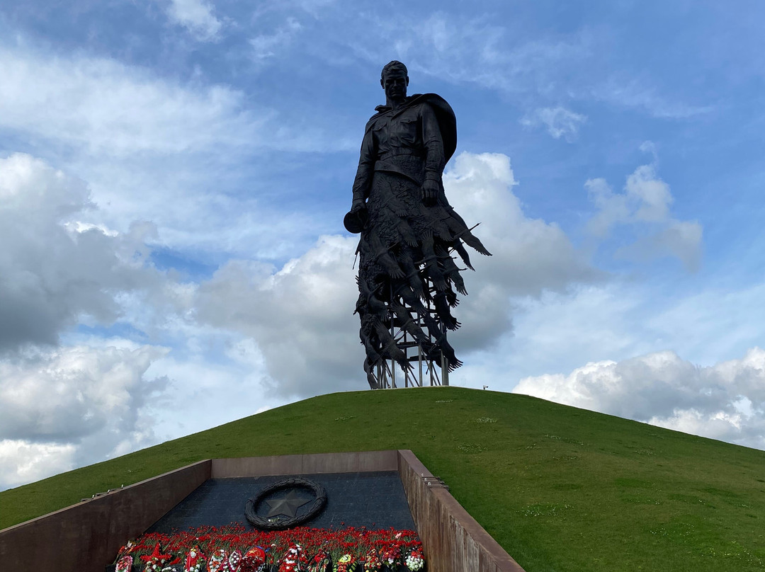 Rzhevskiy Memorial to a Soviet Soldier-Rzhev必去景点