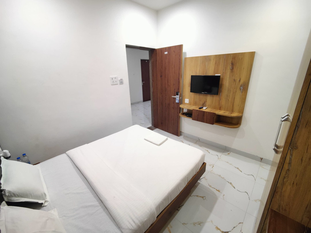 Shrikunj - Hotel And Restaurant主图