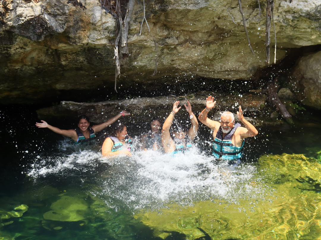Genchi Family Tours & Transportation-普拉亚德尔卡曼必去景点