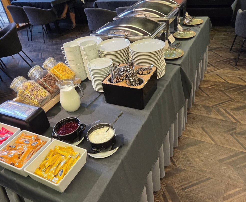 托尼度假酒店主图