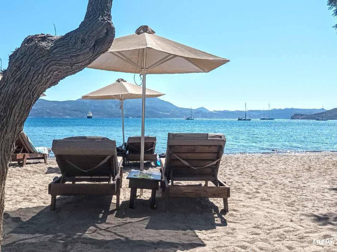 Papikinou Beach-Adamas必去景点