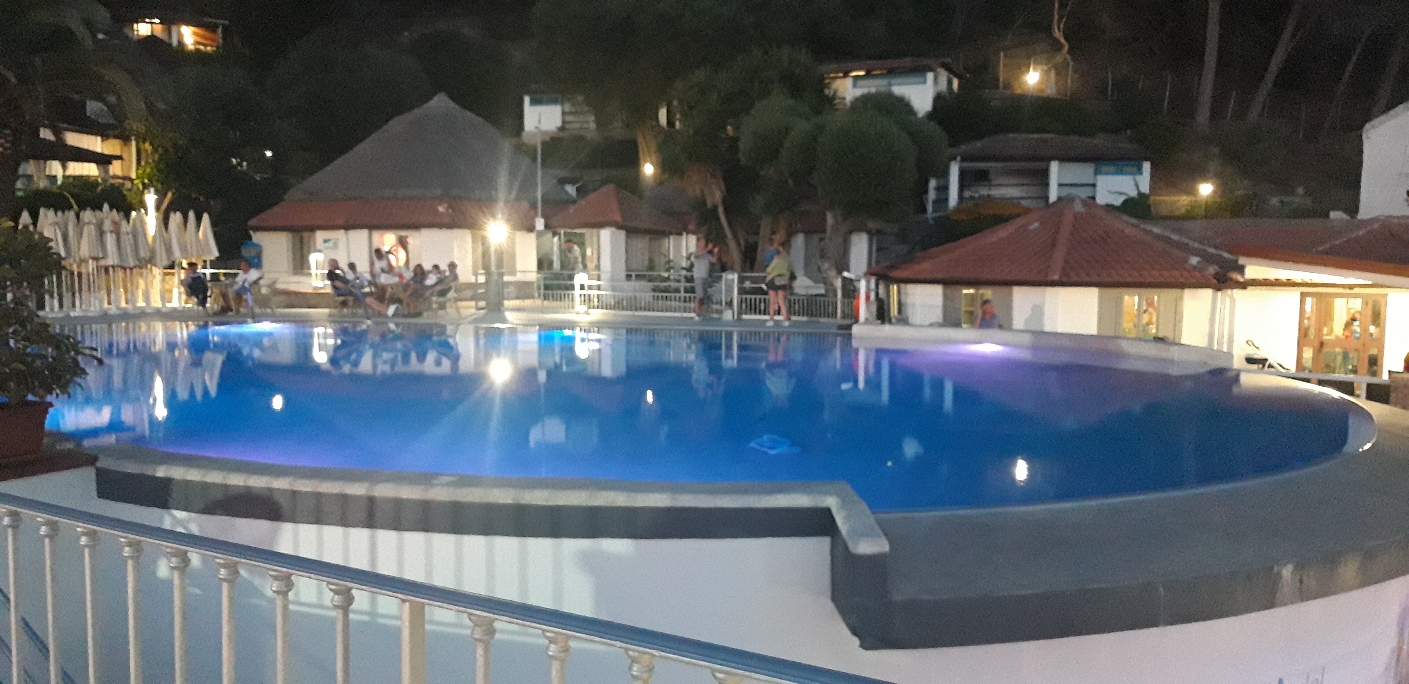 Baia del Silenzio-泳池