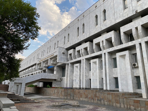 Bishkek Walks-比斯凯克必去景点