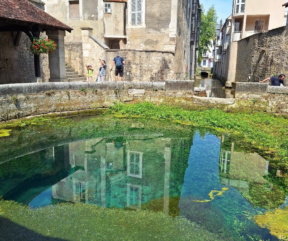 La Fosse Dionne-Tonnerre必去景点