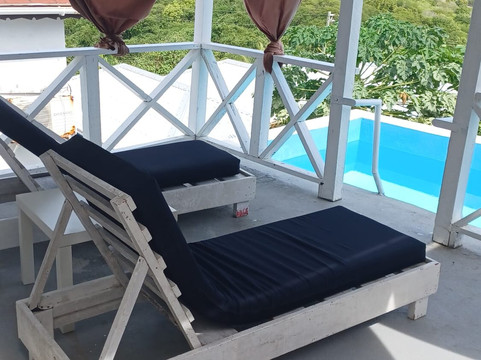 艾伦湾旅馆主图