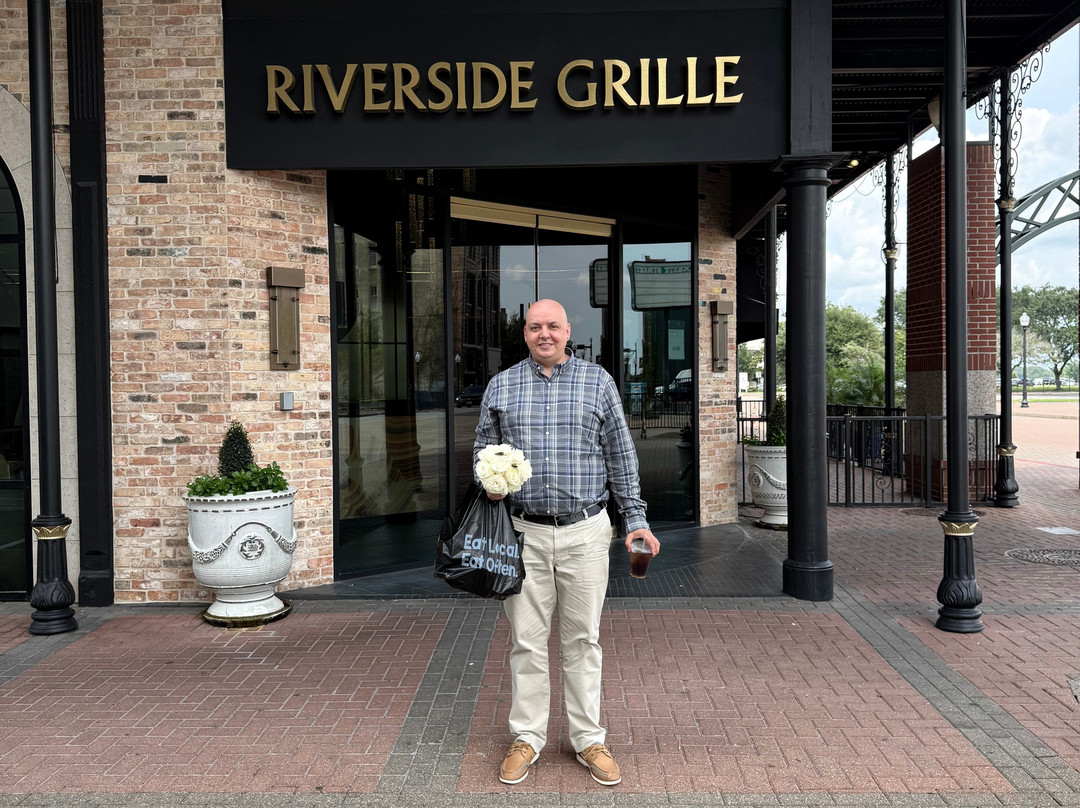 Riverside Grille