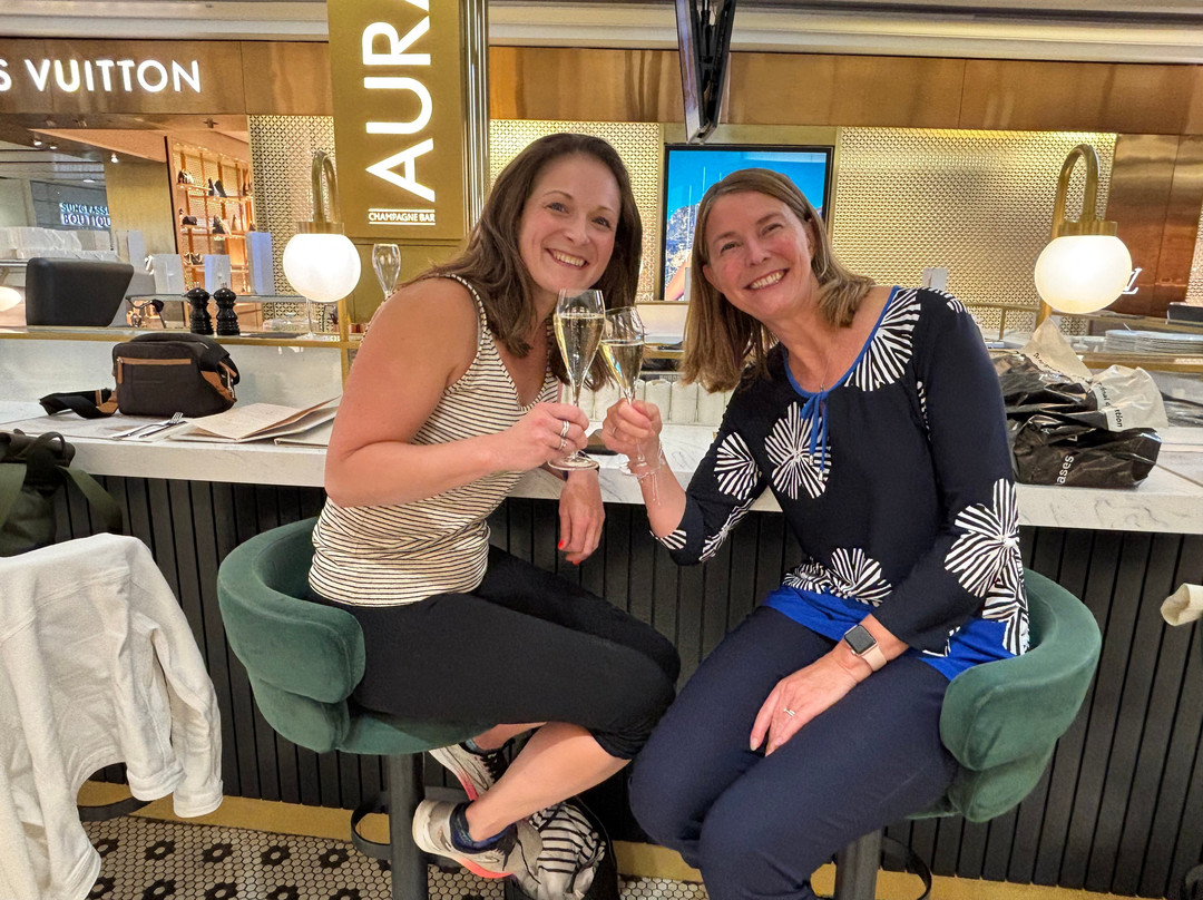 Aura Champagne Bar - Heathrow T3