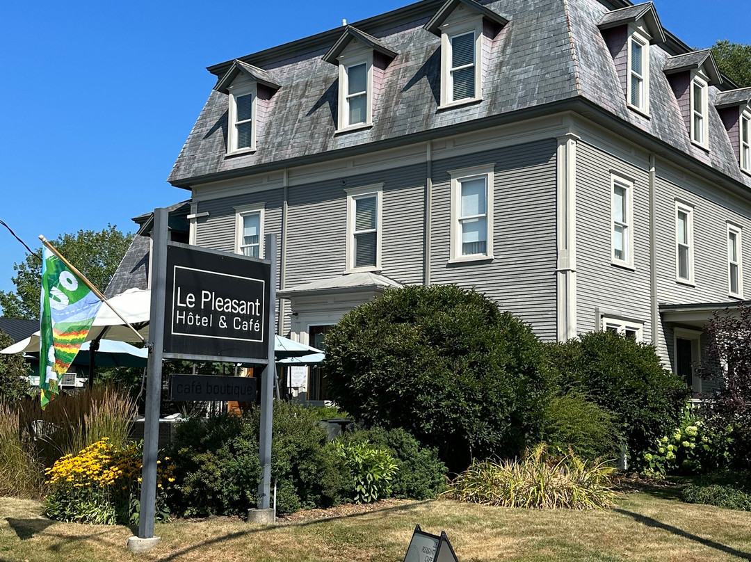 Le Pleasant Hôtel & Café主图