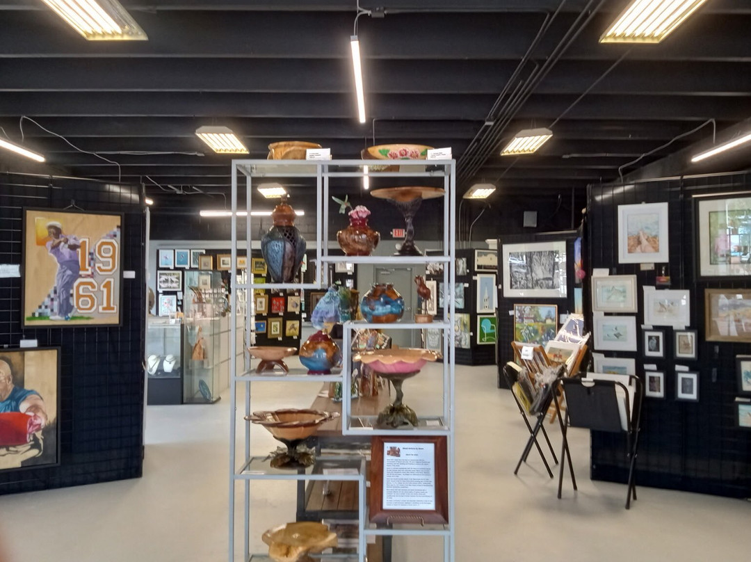 Gallery 320-美特尔海滩必去景点