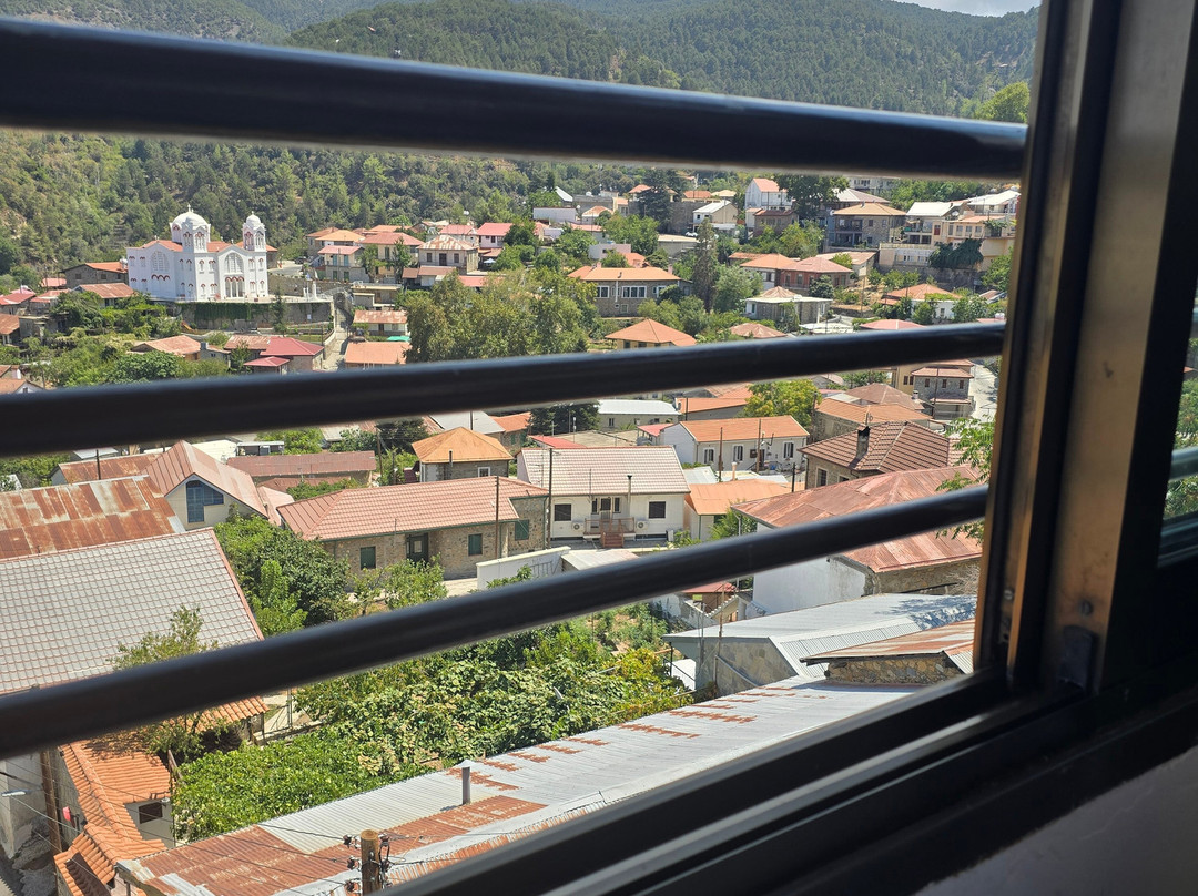 Two Flowers Hotel主图