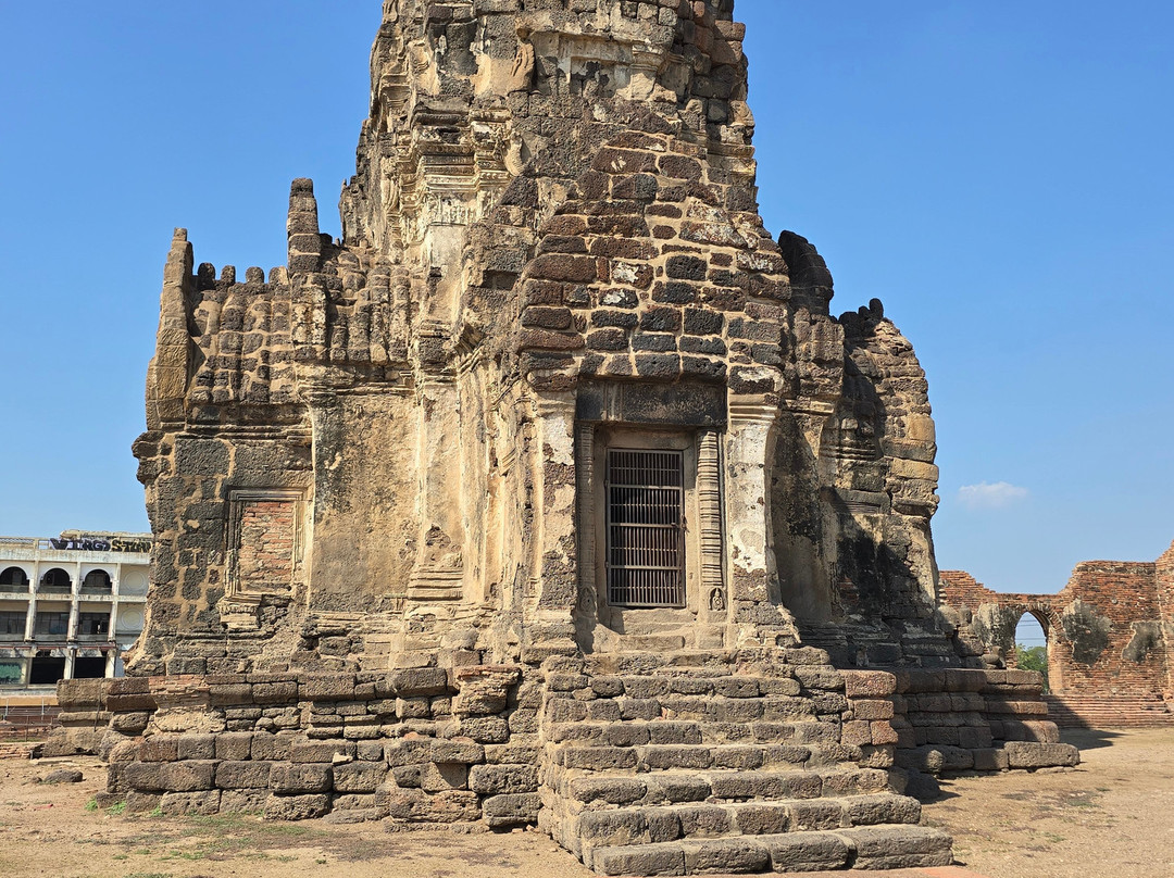 Phra Prang Sam Yot-华富里必去景点