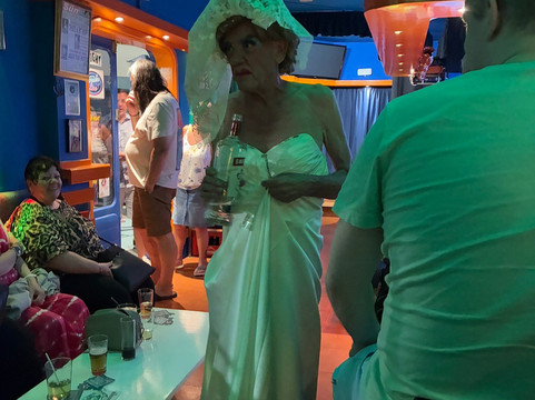 Lively Lady Cabaret Lounge-科斯塔特吉塞必去景点