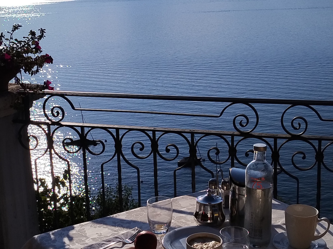 拉伦迪内拉酒店主图