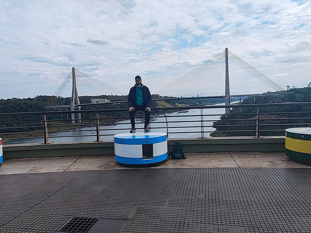 Hito Tres Fronteras-伊瓜苏港必去景点