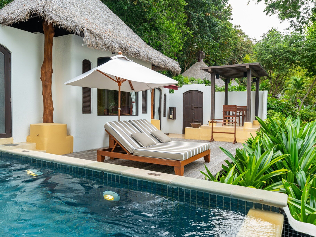 帕拉迪度假酒店主图