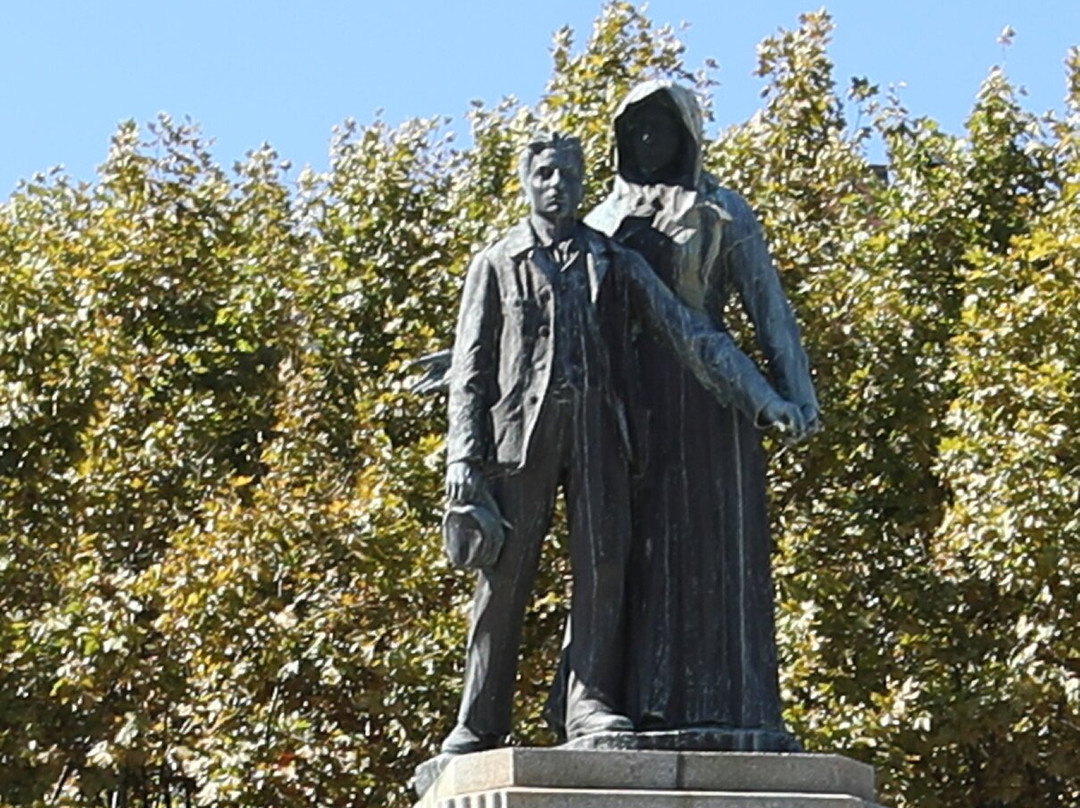 Le monument aux morts-Bastia必去景点