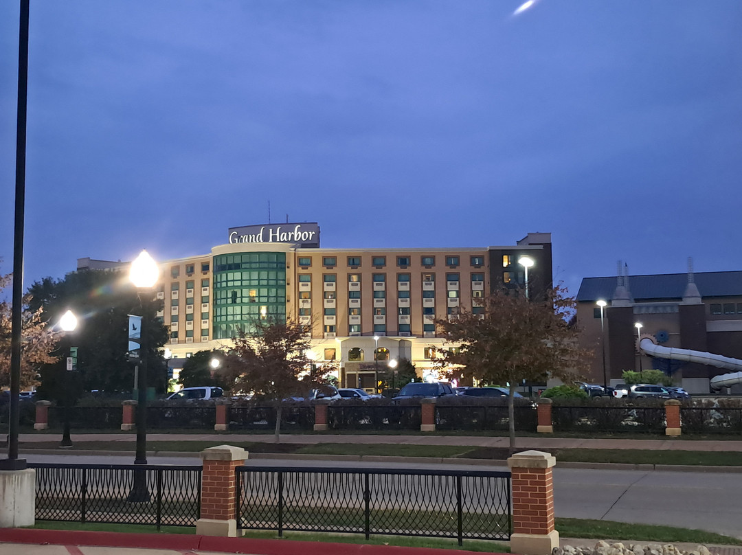 Riverboat Twilight-Le Claire必去景点