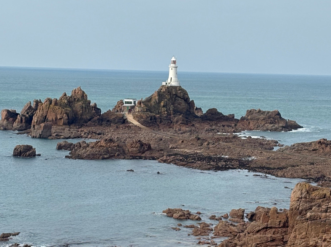 Corbiere Lighthouse (La Corbiere)-圣布雷拉德必去景点