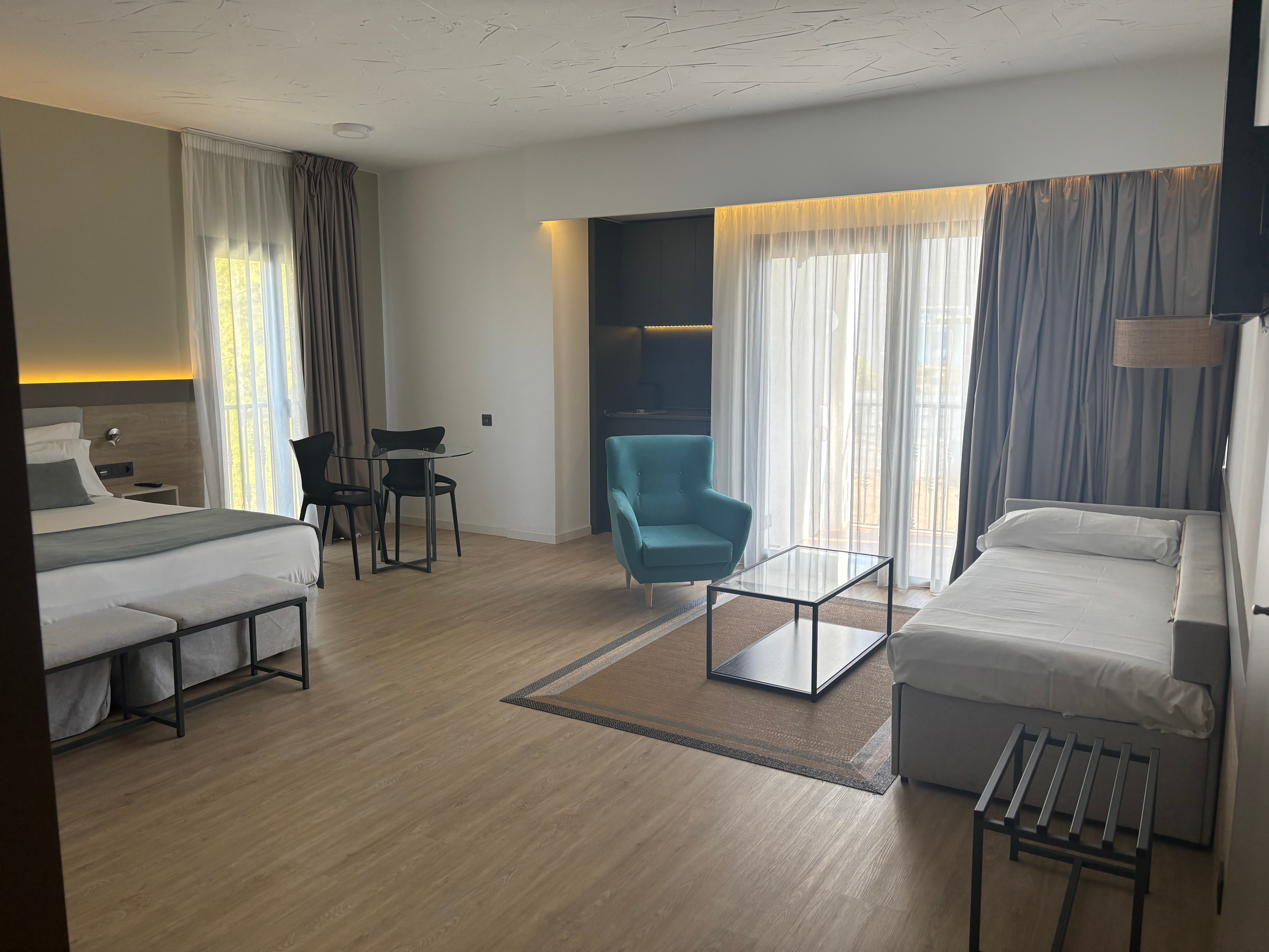 Pyr马贝拉酒店-客卧