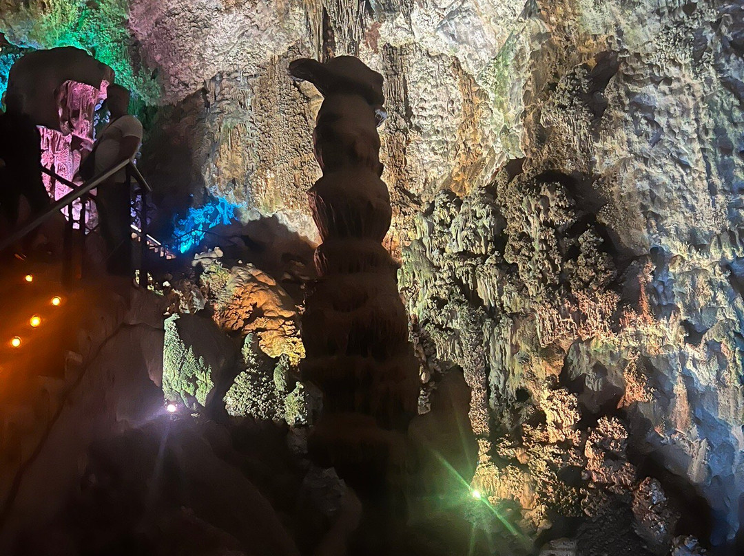 Canelobre Caves-Placita de Cabeco必去景点