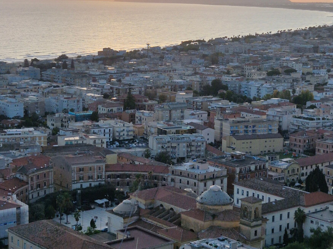 Cattedrale di Terracina-特拉西那必去景点
