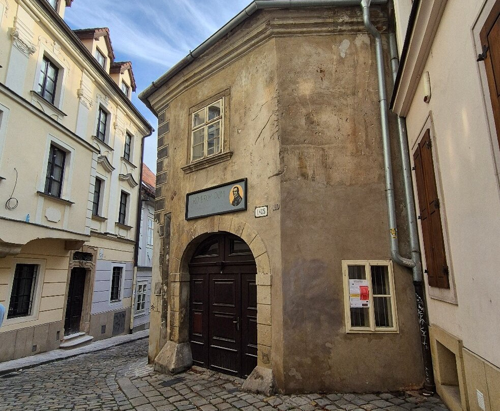 Rómerov dom / Café bar