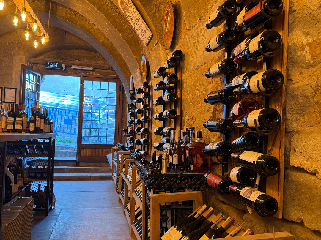 Vinodocia Wine & Art House-乌奇萨必去景点