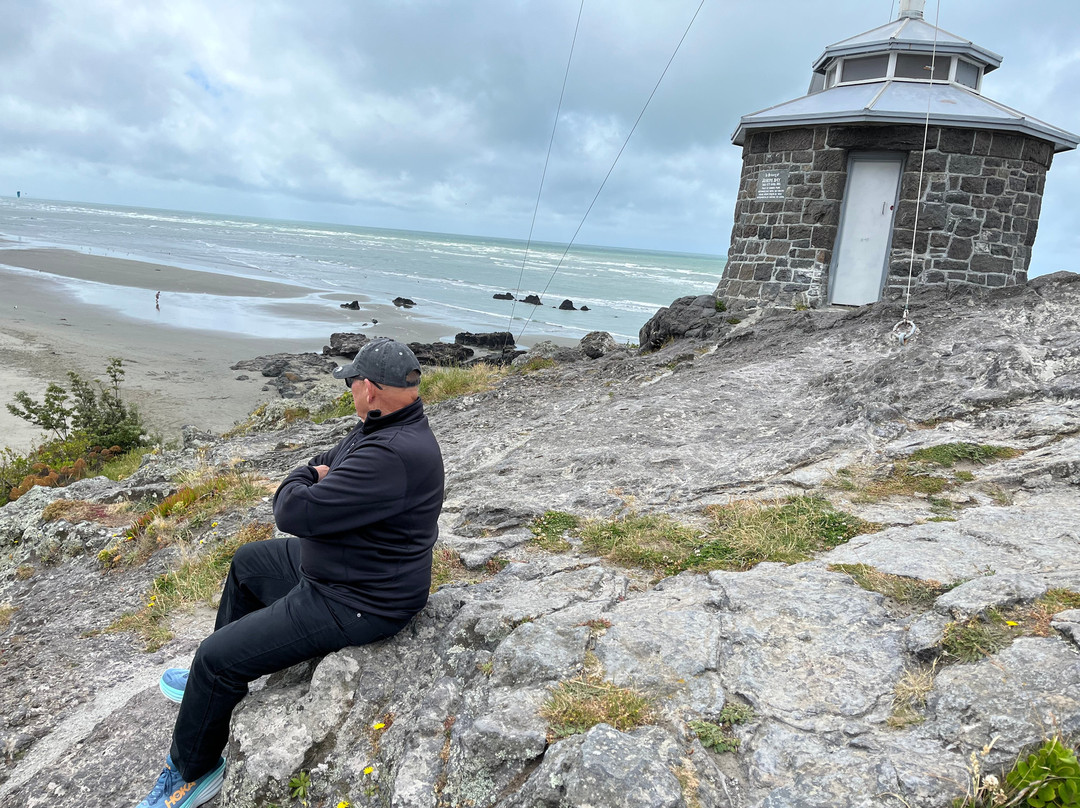 Sumner Beach (Cave Rock)-基督城必去景点