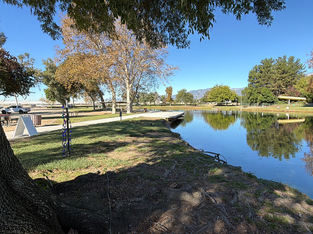 Whispering Lakes Dog Park-安大略必去景点