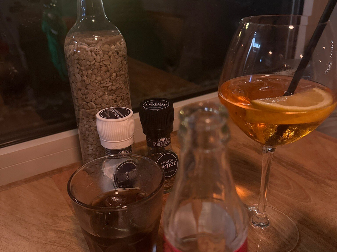 Beach & Grill De Matroos