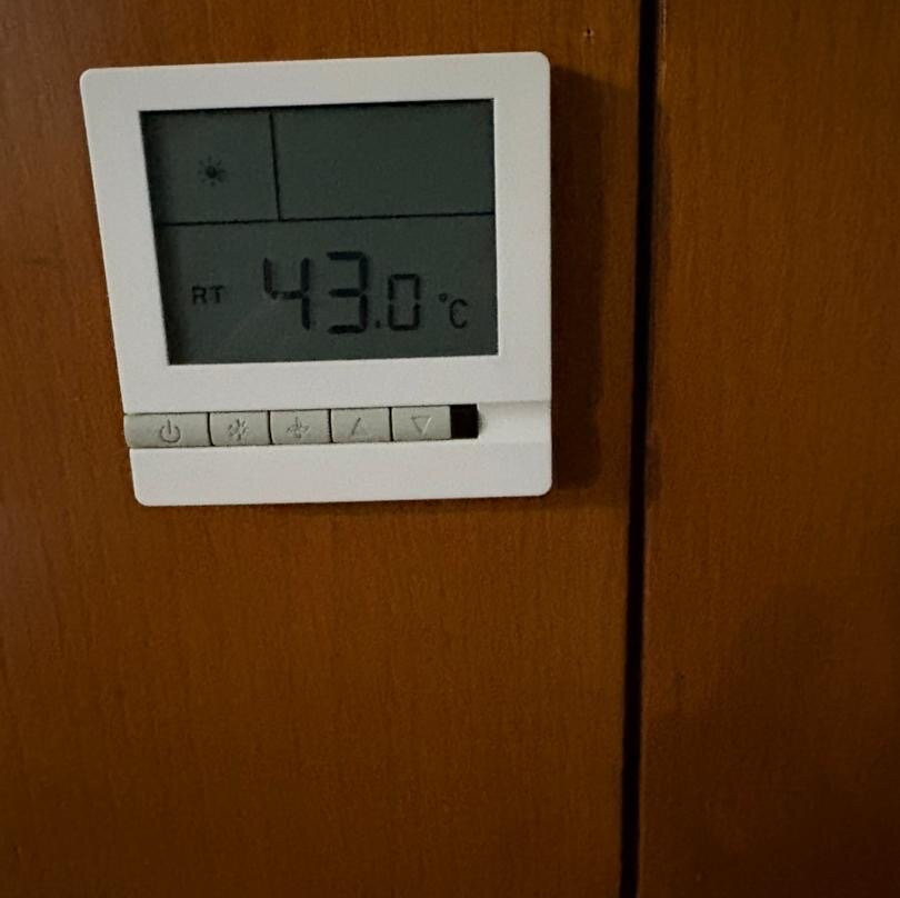 Darvishi Royal Hotel主图