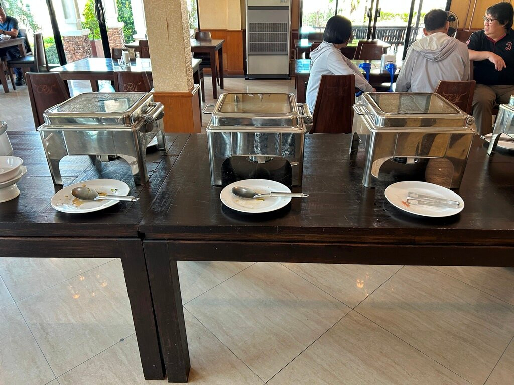 Royal Nakhara Hotel and Convention Centre主图