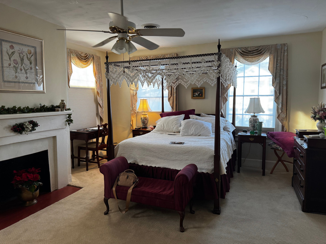 Benjamin Ellis House Bed & Breakfast主图