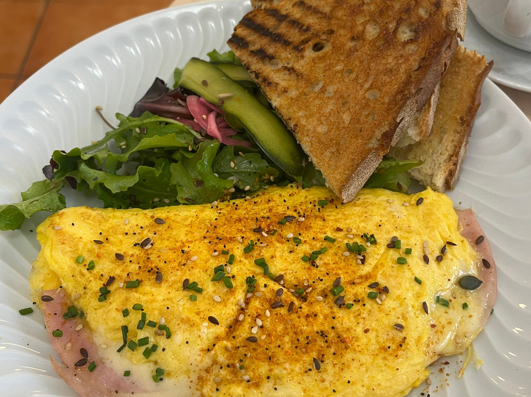 Breakfast Lovers Tram 28