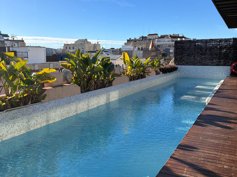 纪念碑酒店主图