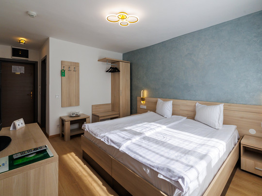 Apollo Hotel and Spa主图