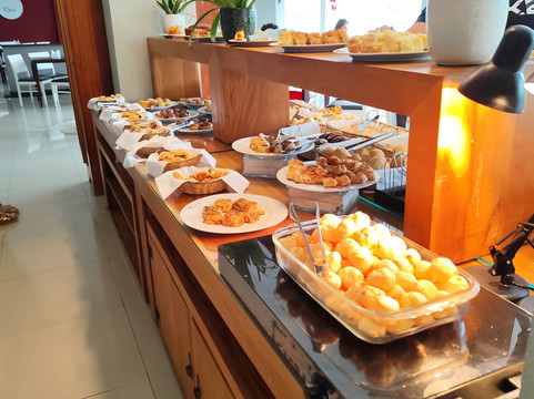 特级公园酒店主图