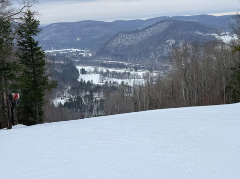 Berkshire East Ski Resort-Charlemont必去景点