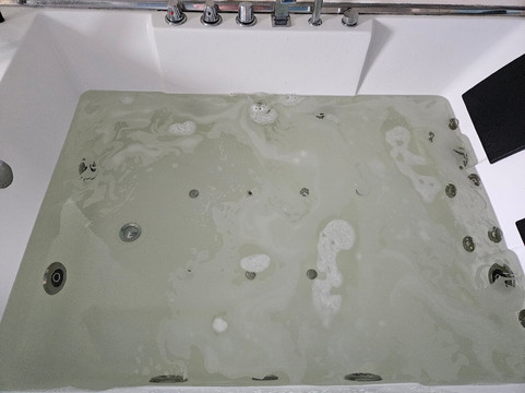 食人鱼汽车旅馆主图