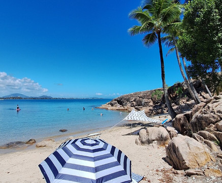 Grays Bay-博恩必去景点