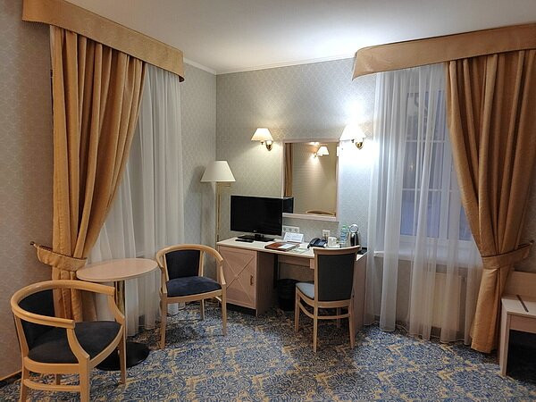 老村温泉酒店主图