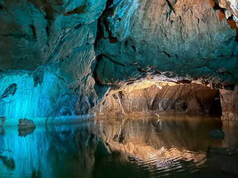 Grotte de Lombrives-Ussat必去景点